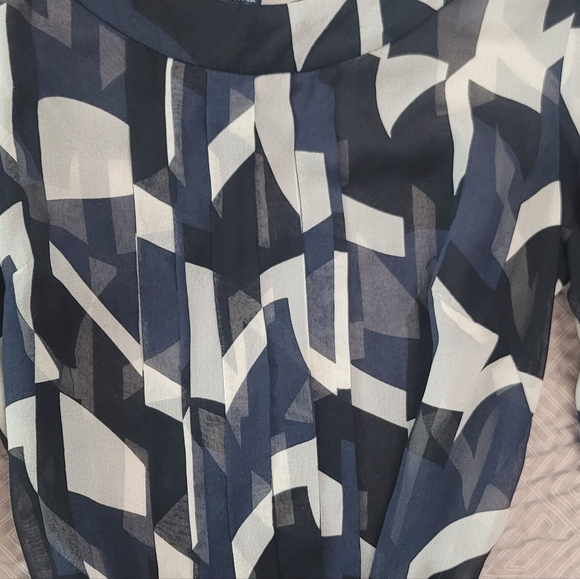 French Connection Silk Geometric Pattern Black and White Long Sleeve Top - Picture 3 of 11